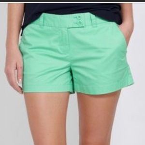 Vineyard‎ vines green mini shorts. Bought abs never wore.